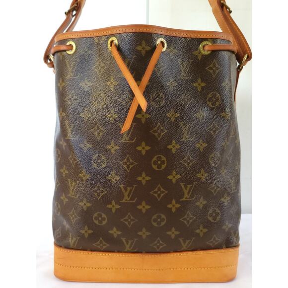 Louis Vuitton Monogram Noe GM Drawstring Bucket Bag - Picture 3 of 16